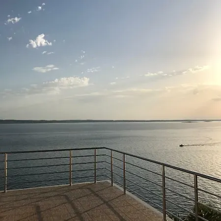 Nada * Starigrad Paklenica