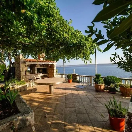 Nada Holiday home Starigrad Paklenica